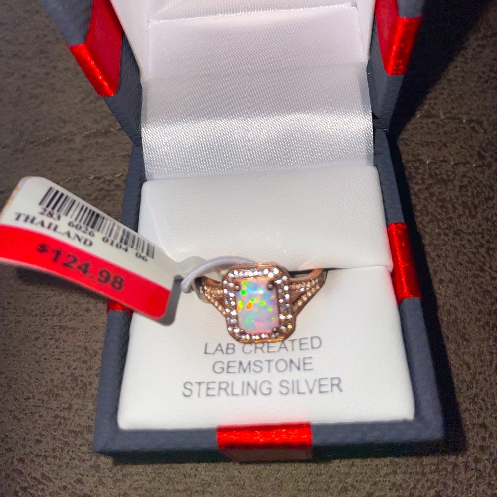 Brand new with tags 14k rose gold ring